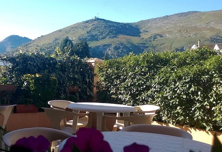 Hotel - Restaurant - Bar Saint Avit L Hotel Des Tchoumjeu ルルド エクステリア 写真
