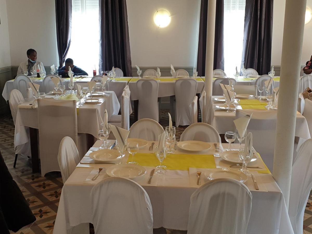 Hotel - Restaurant - Bar Saint Avit L Hotel Des Tchoumjeu ルルド エクステリア 写真