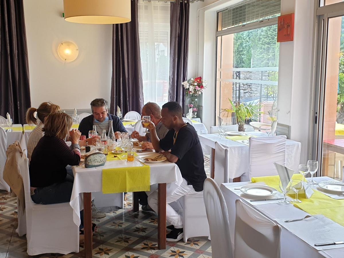 Hotel - Restaurant - Bar Saint Avit L Hotel Des Tchoumjeu ルルド エクステリア 写真