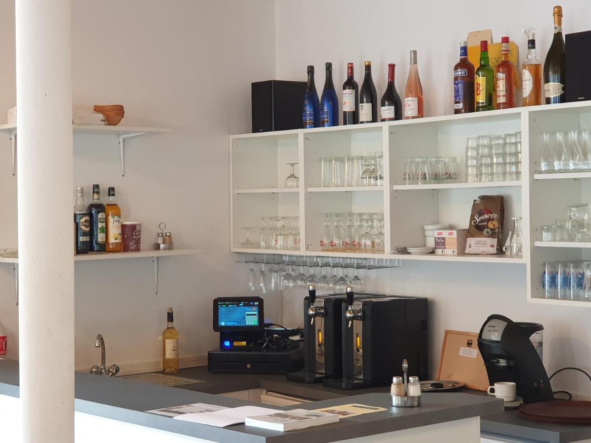 Hotel - Restaurant - Bar Saint Avit L Hotel Des Tchoumjeu ルルド エクステリア 写真